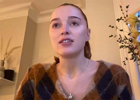 ‘SNL’ Star Pete Davidson and ‘Bridgerton’ Actress Phoebe Dynevor Linked by ‘PD’ Pendants