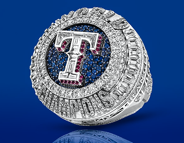 Texas Rangers Share Thrill of World Series Bling With 15,000 Devoted Fans