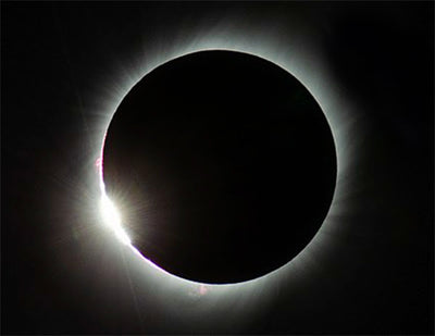 Skygazers in Australia Treated to Solar Eclipse Featuring ‘Diamond Ring Effect’
