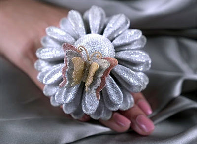 ‘Eutierria’ Crushes Guinness World Record for Most Diamonds Set on a Ring