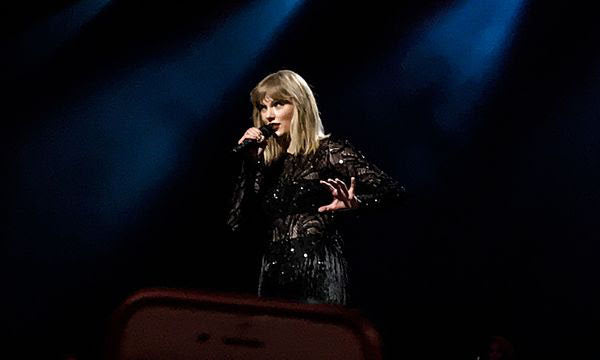Music Friday: Taylor Swift Reminds Inattentive Boyfriend She’s Still ‘Bejeweled’