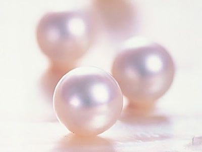Scientists at Univ. of Michigan Marvel at the Nanoscale Precision of a Natural Pearl
