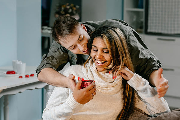 NRF Survey: Americans to Spend $5.5B on Jewelry Gifts for Valentine’s Day