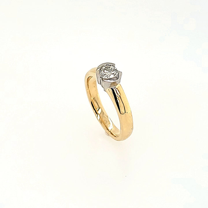 Solitaire Diamond Ring in 14k Gold