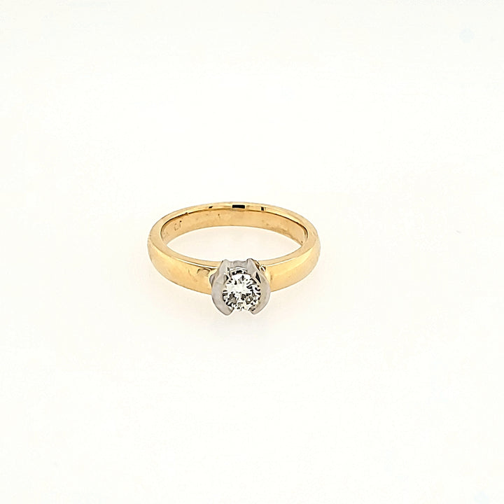 Solitaire Diamond Ring in 14k Gold