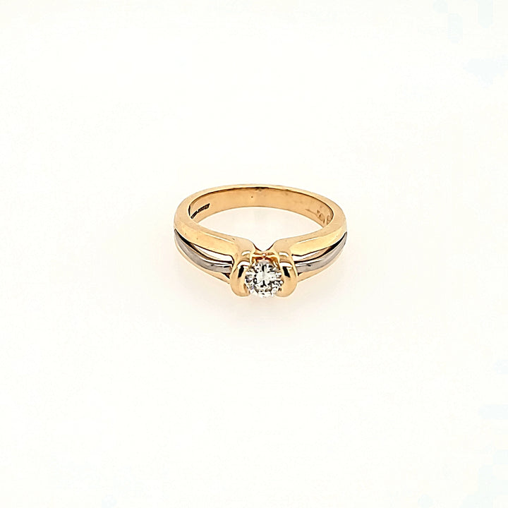 Solitaire Diamond Ring in 14k Gold