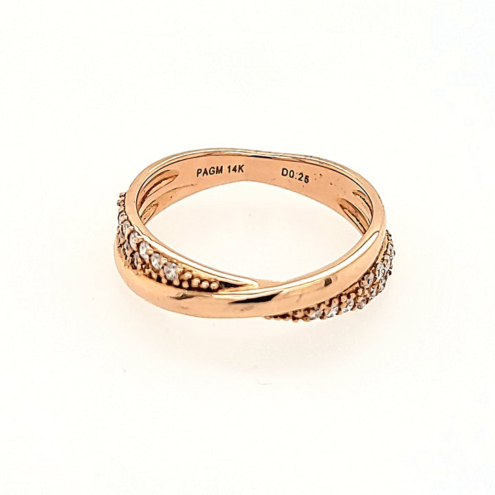 Interlocking Diamond Band in 14k Gold