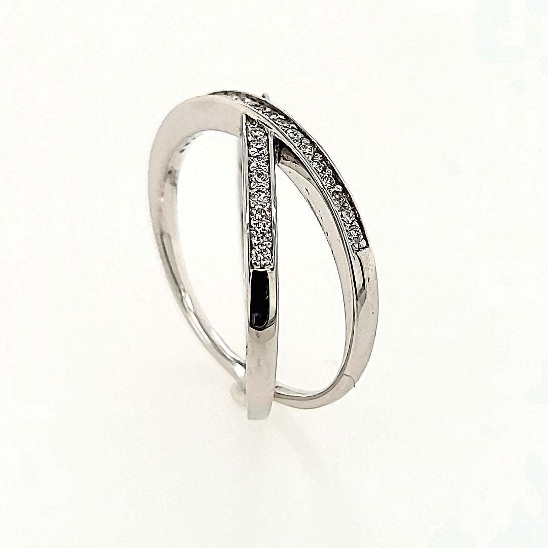 Cross Over Diamond Ring in 14k Gold