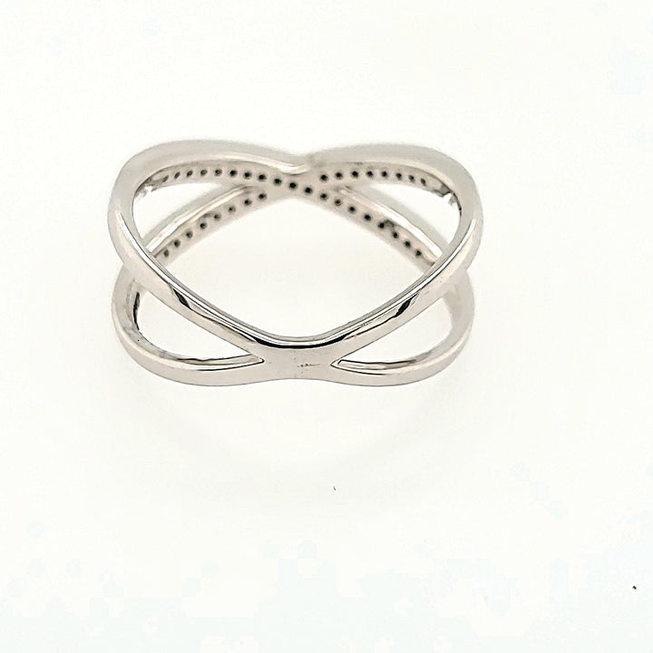 Cross Over Diamond Ring in 14k Gold