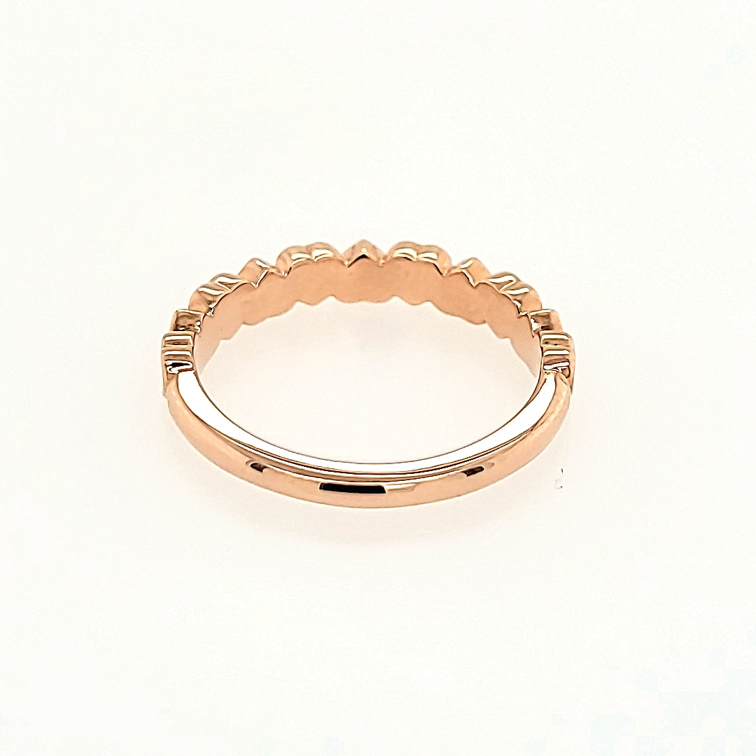 Diamond Heart Band in 14k Gold