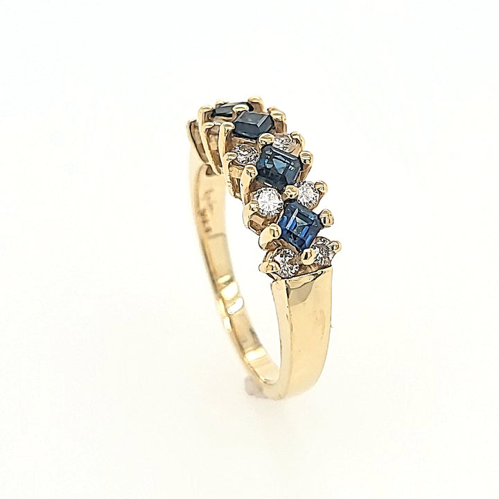 Sapphire Ring in 14k Gold