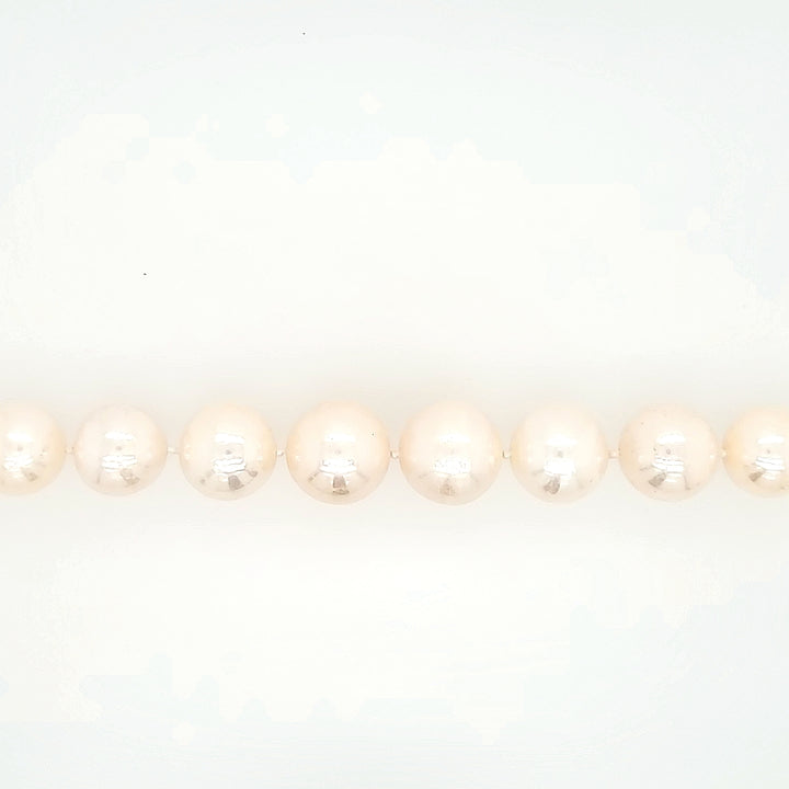 Graduated Freshwater Pearl Necklace