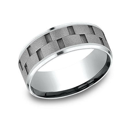Ring with Link Design