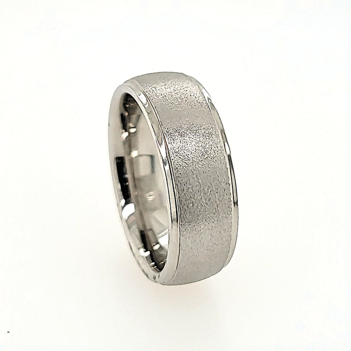 Serinium Ring with Stone Finish