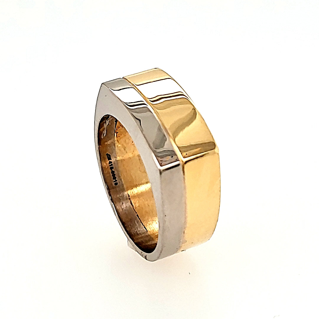 Handcrafted Wedding Band in 14k Gold