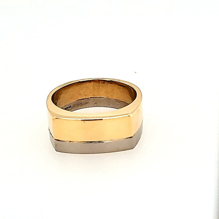 Handcrafted Wedding Band in 14k Gold