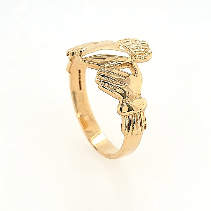 Claddagh Ring in Yellow Gold