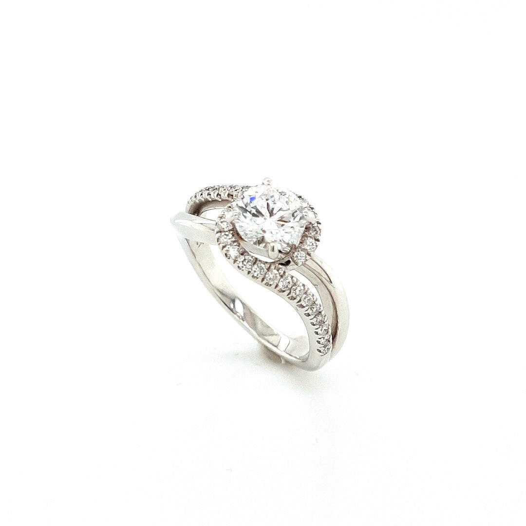Semi-Mount Halo Diamond Ring in 18k Gold