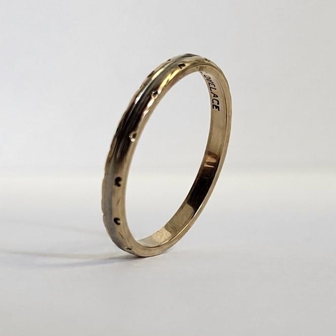 Etched wedding band in 14k white and yellow gold - Estate
