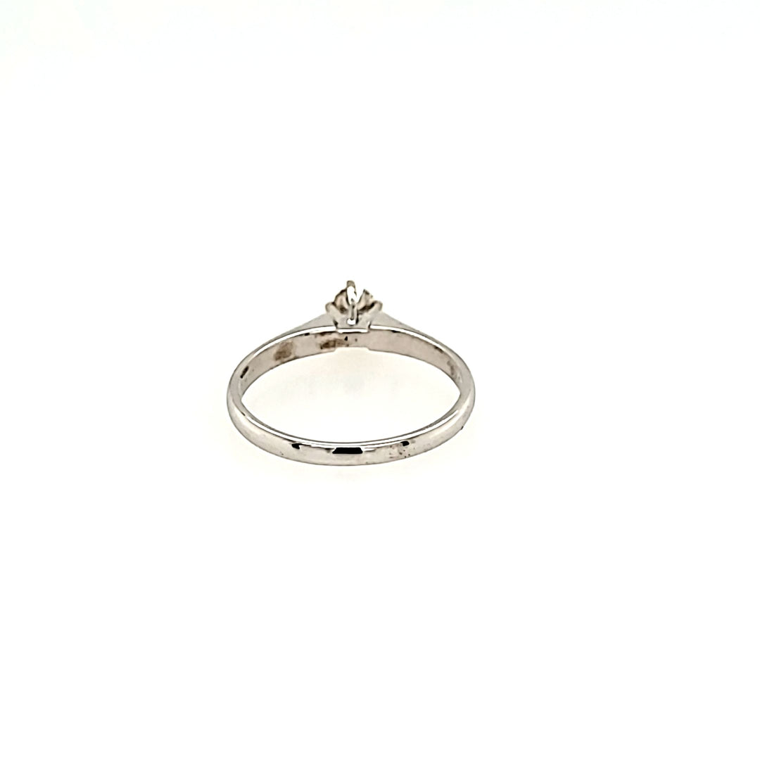 Solitaire Diamond Ring in 14k Gold