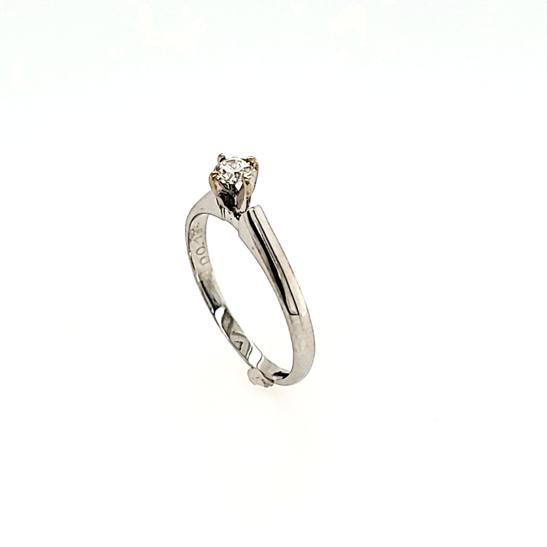 Solitaire Diamond Ring in 14k Gold
