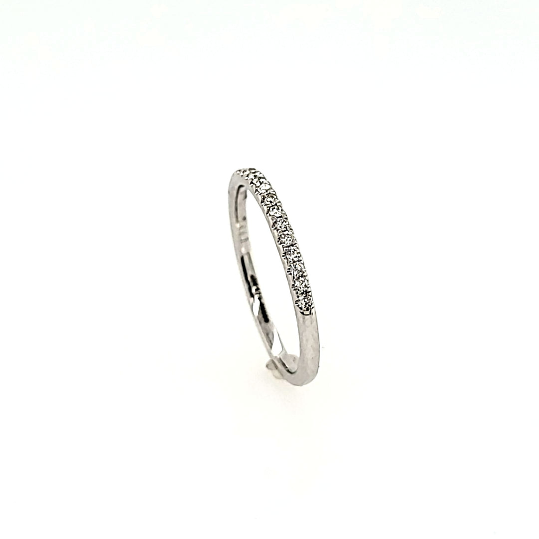 Classic Diamond Band in 14k Gold