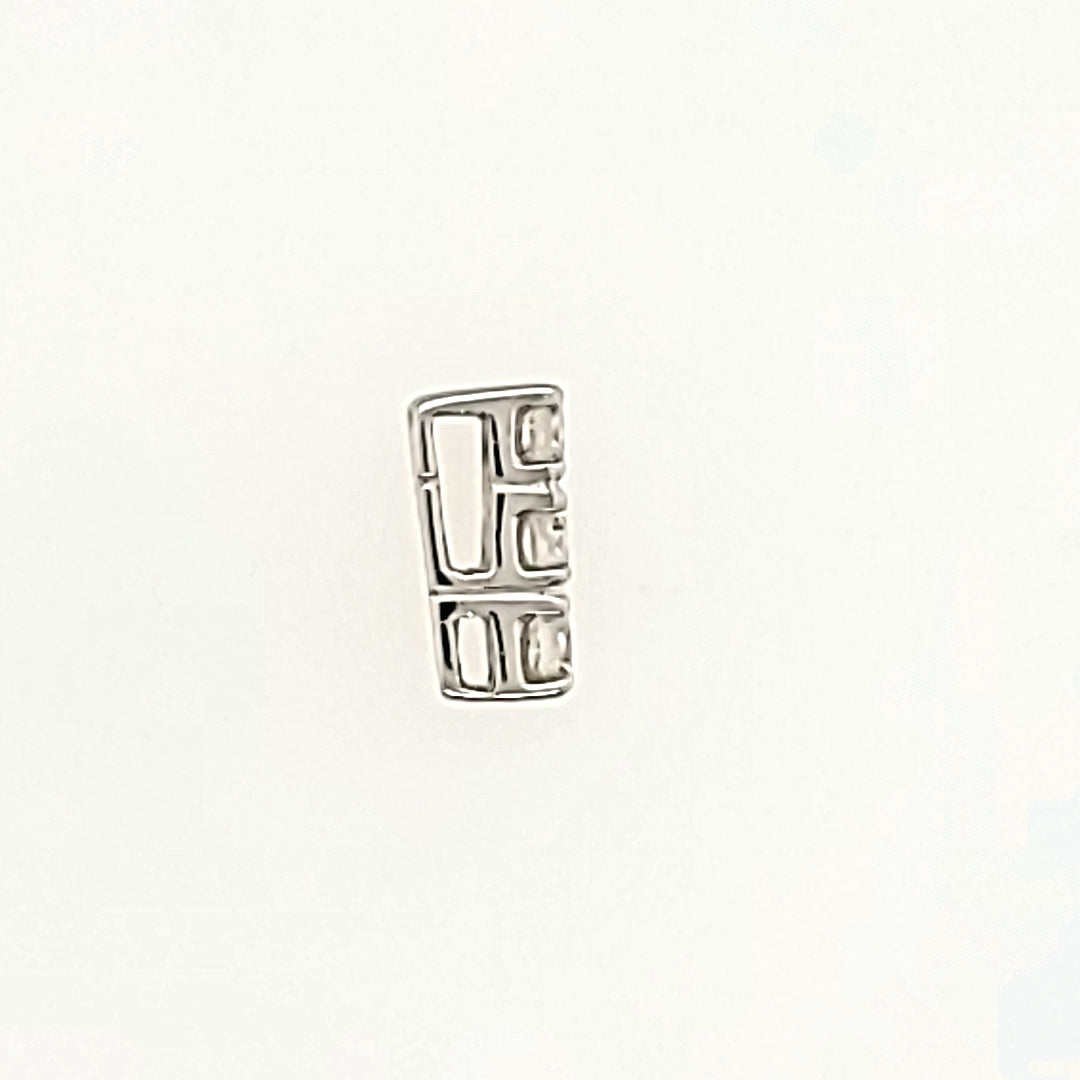 Three Stone Pendant in 18k Gold
