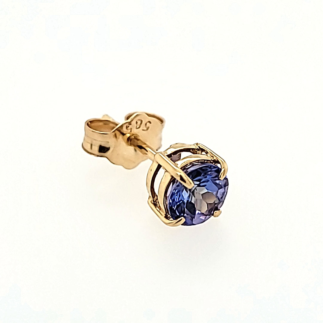 Round Cut Tanzanite Studs in 14k Gold