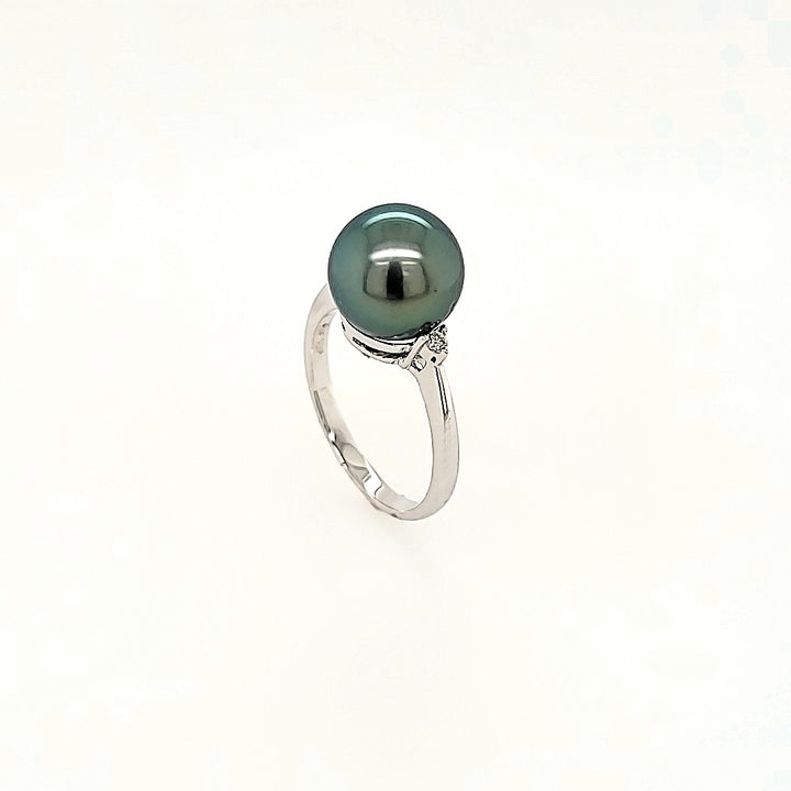 Black Pearl Ring with Diamond Accents in 18k Gold
