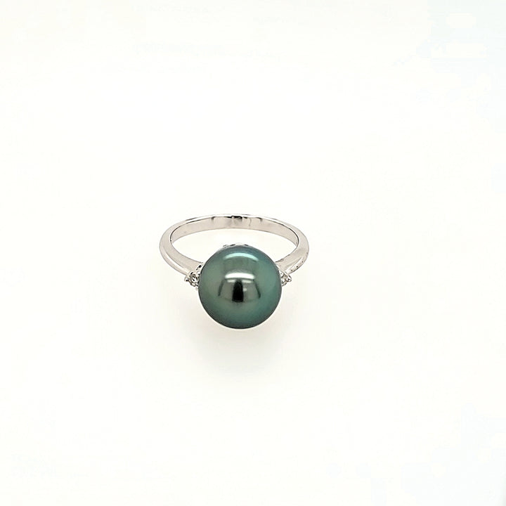 Black Pearl Ring with Diamond Accents in 18k Gold