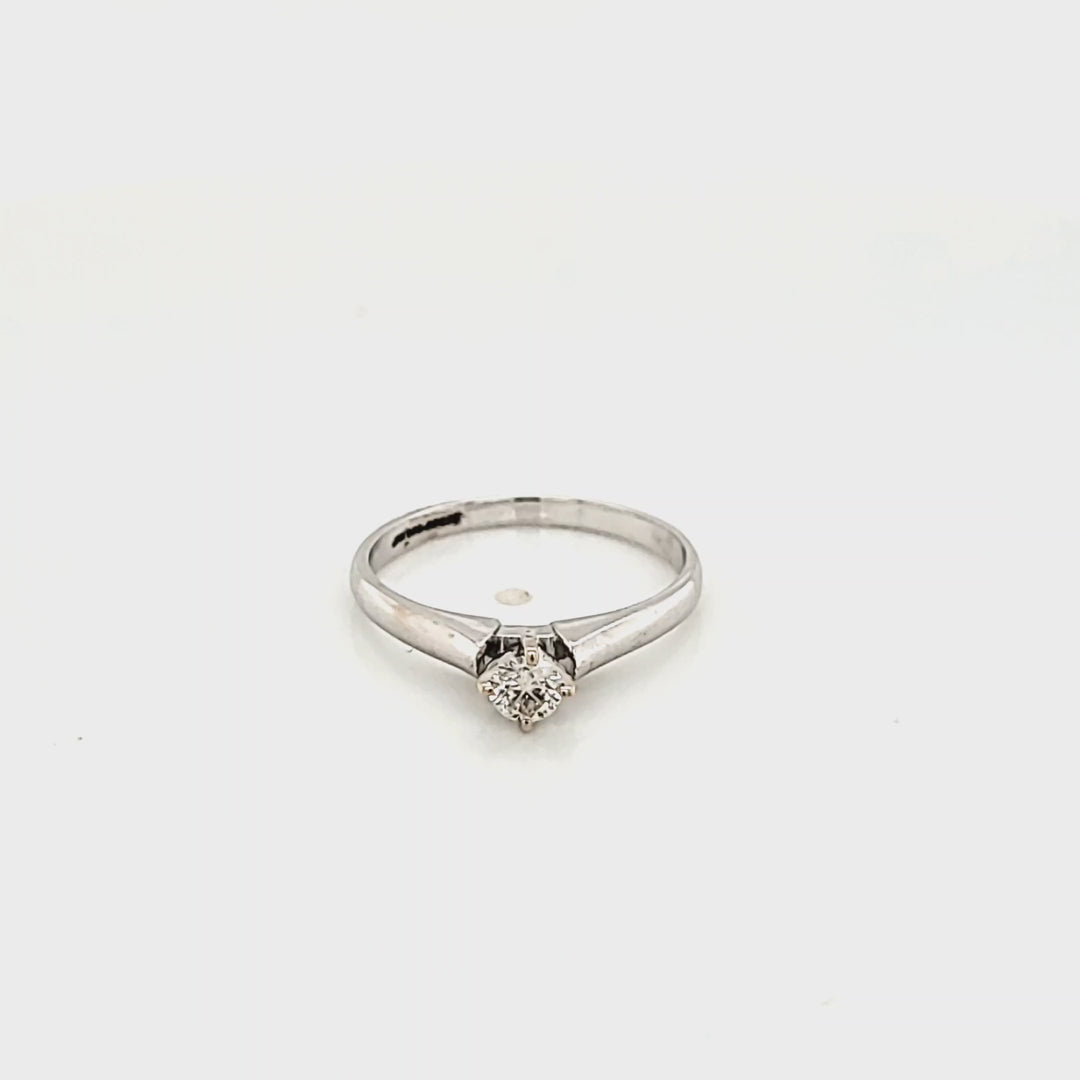 Solitaire Diamond Ring in 14k Gold