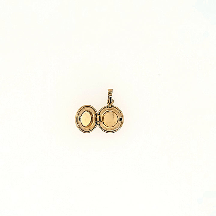 Circle Locket in 14k Gold