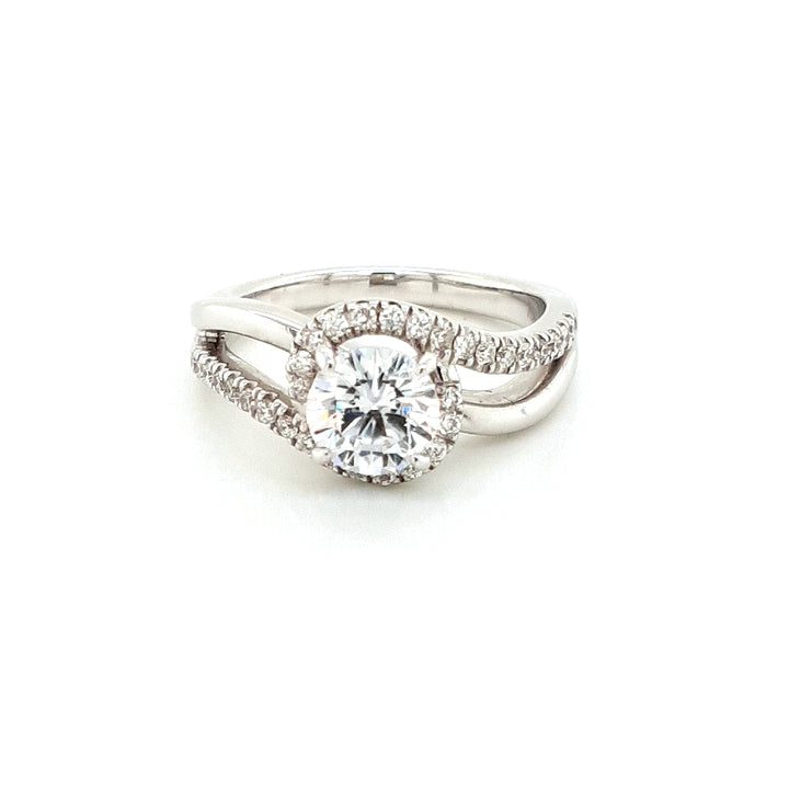 Semi-Mount Halo Diamond Ring in 18k Gold
