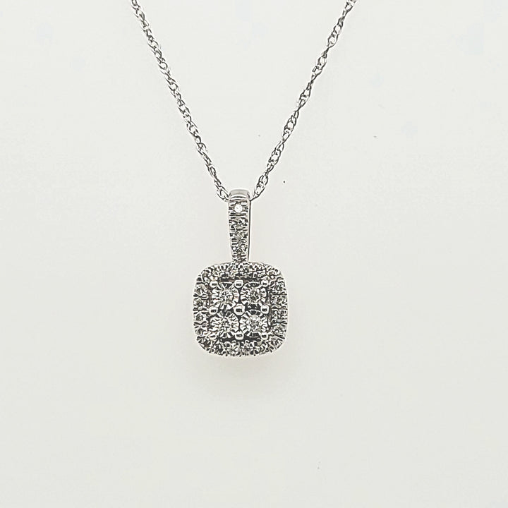 Diamond Halo Pendant in 14k Gold
