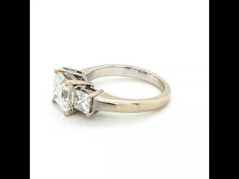 Three Stone Diamond Ring in 14k Gold